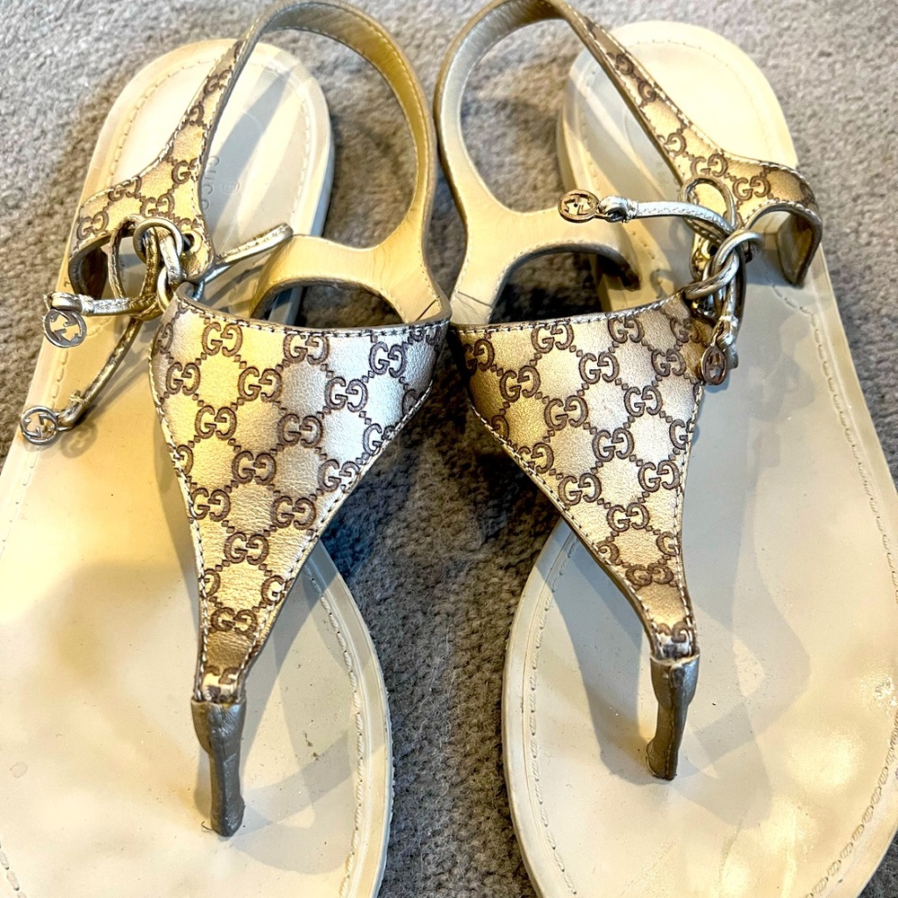Gucci gold sandals with rubber sole